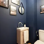 Romance Au Bord De L'eau