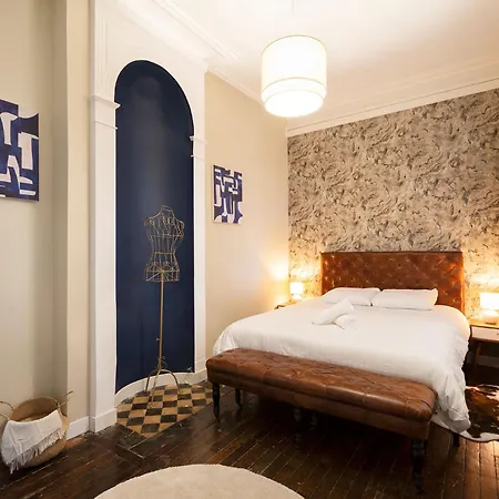 Romance Au Bord De L'eau *