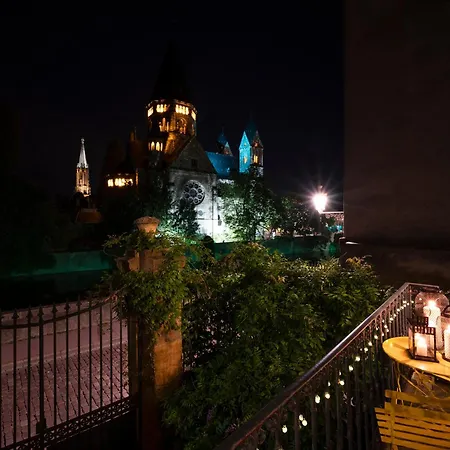 Romance Au Bord De L'eau *