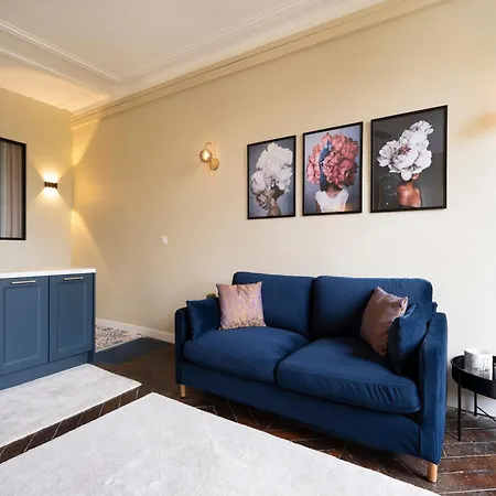 Romance Au Bord De L'eau *