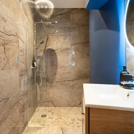 Romance Au Bord De L'eau Metz