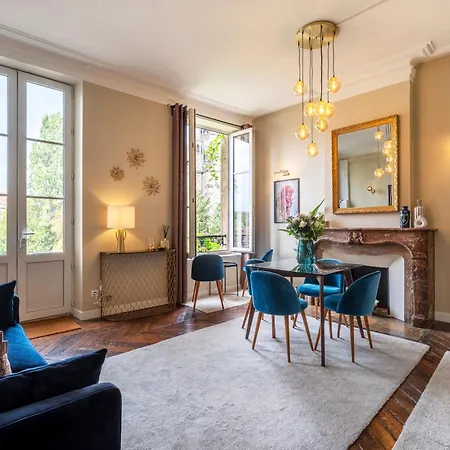 Romance Au Bord De L'eau Metz